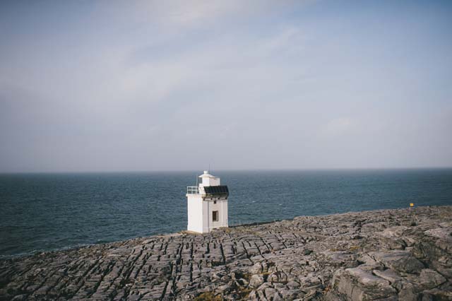 VW Bus elope to Ireland