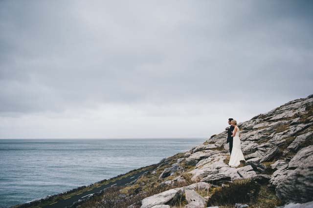 VW Bus elope to ireland