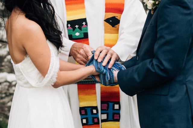Celtic hand fasting ceremony Ireland Elope